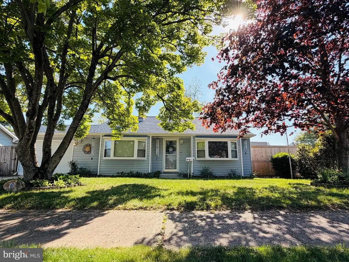 6 Lynch Farm Dr, Newark, DE 19713 - #1
