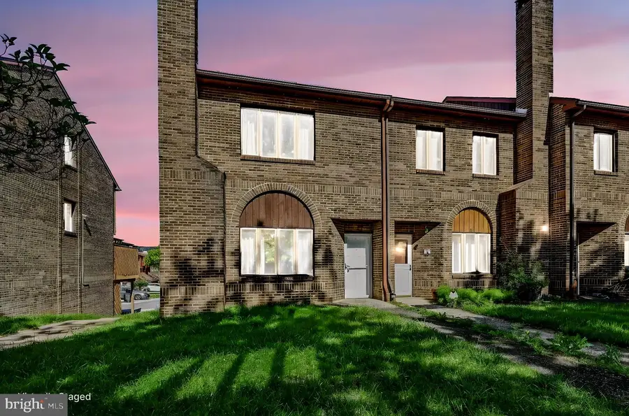 27 Servan Ct, Wilmington, DE 19805 - #2