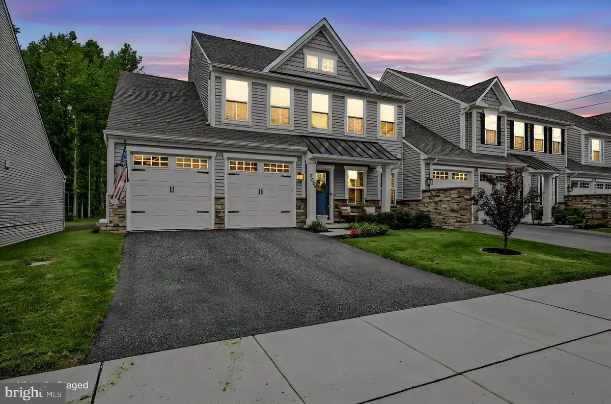 2004 Rivers Dr, Newark, DE 19702 - #1