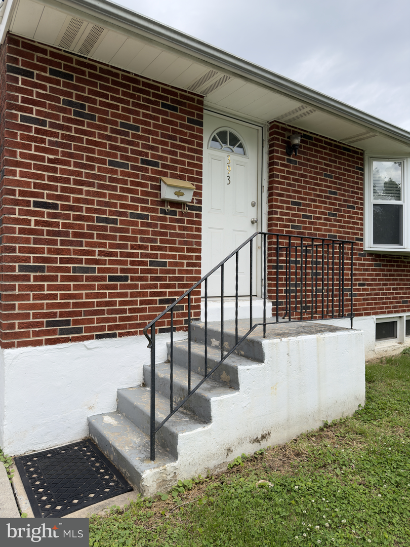 393 Phillips Ave, Newark, DE 19711 - #2