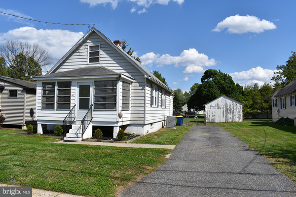 517 Clinton St, DELAWARE CITY, DE 19706