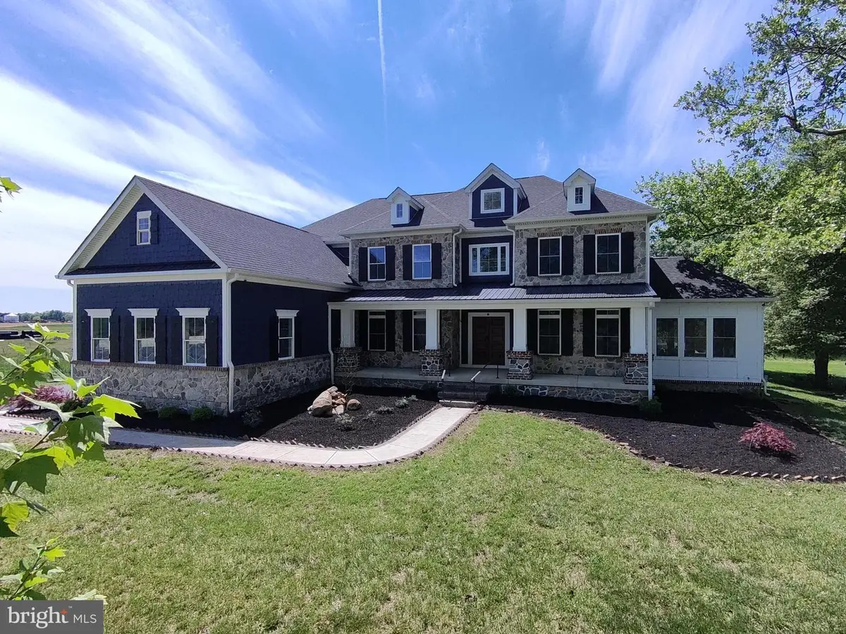 5482 Summit Bridge Rd, Townsend, DE 19734 - #1