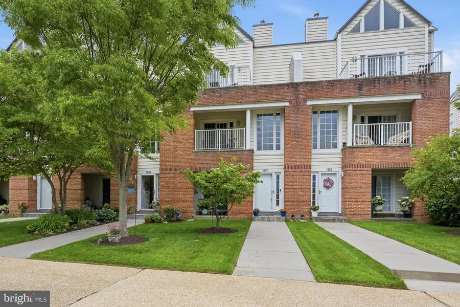 167 Christina Landing Dr, Wilmington, DE 19801 - #2