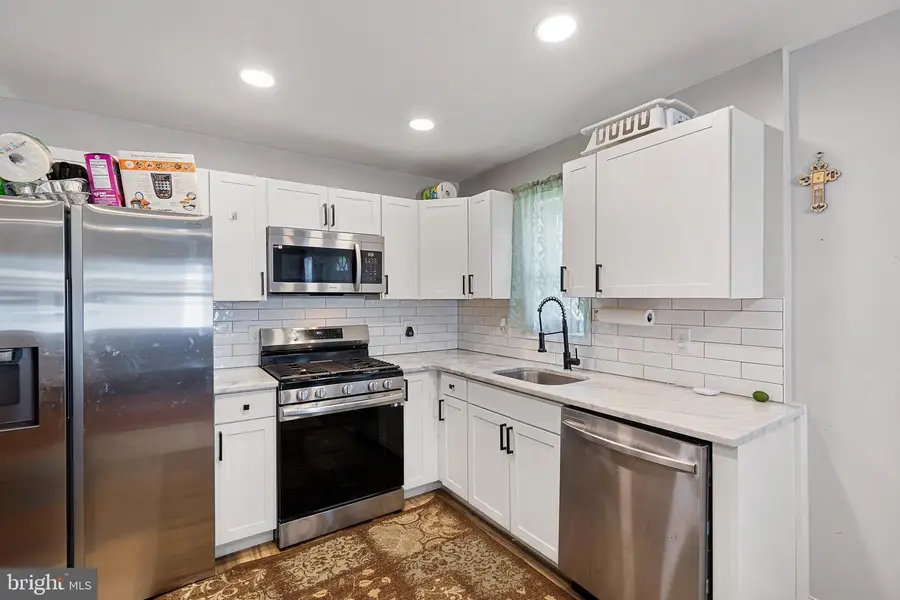 102 Oval Cir, Wilmington, DE 19801 - #2