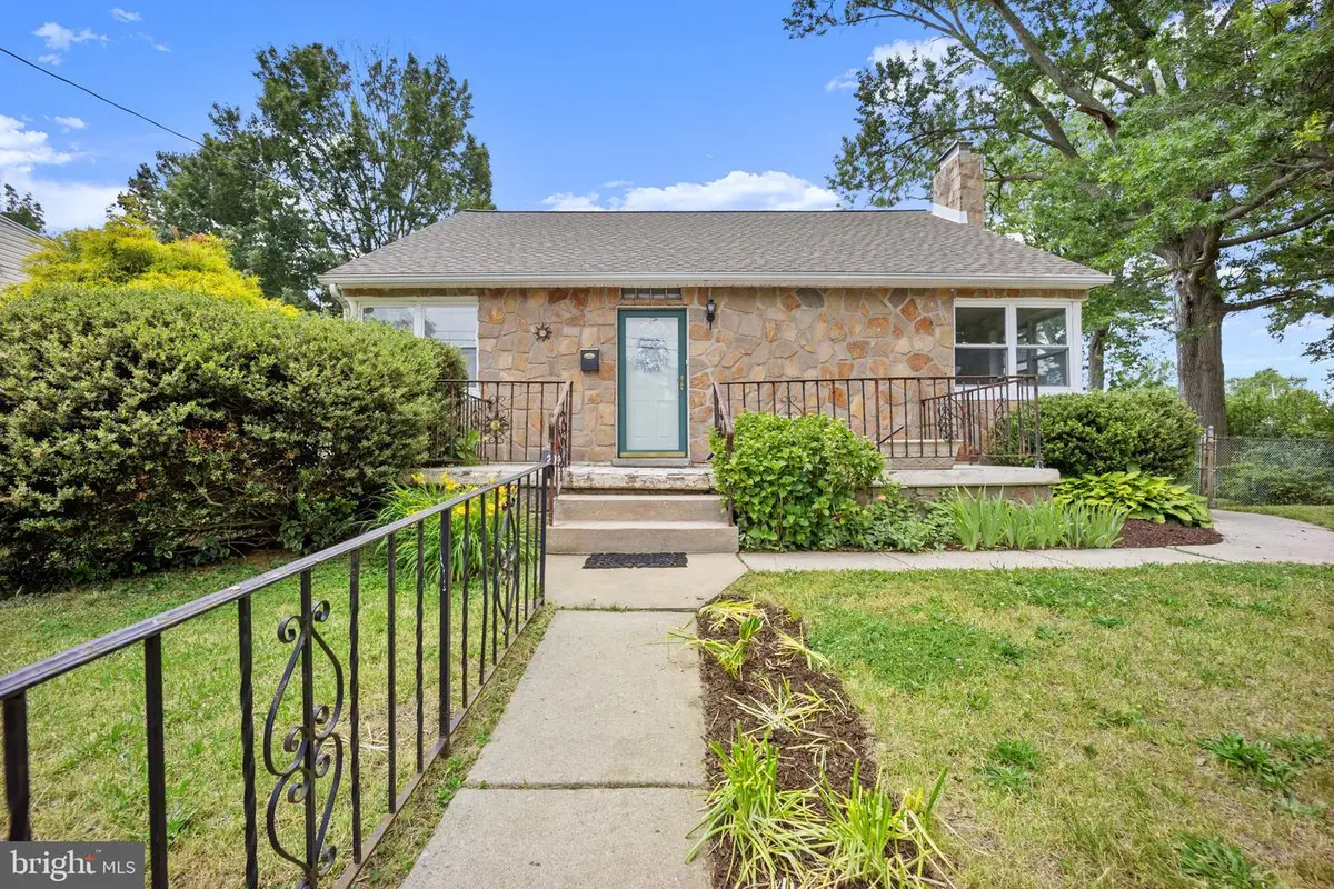 209 Delaware Ave, Claymont, DE 19703 - #1