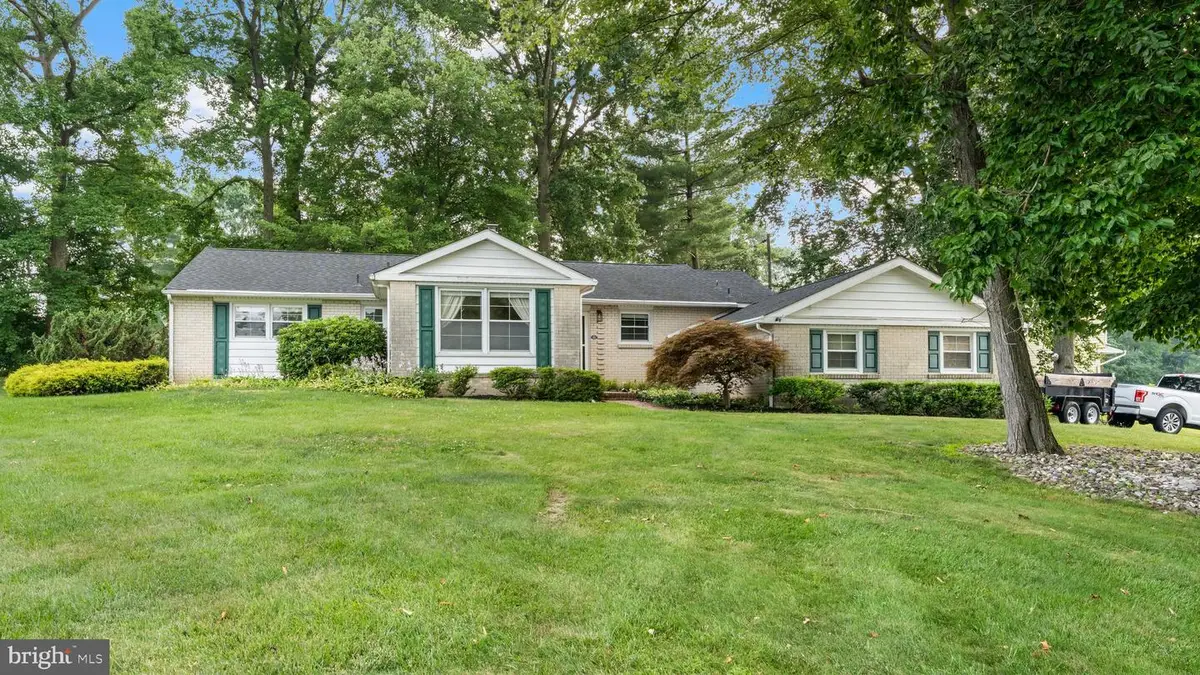 2221 Regal Dr, Wilmington, DE 19810 - #1
