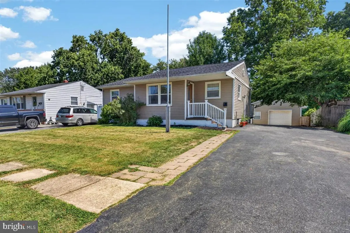 13 Caxton Dr, New Castle, DE 19720 - #1
