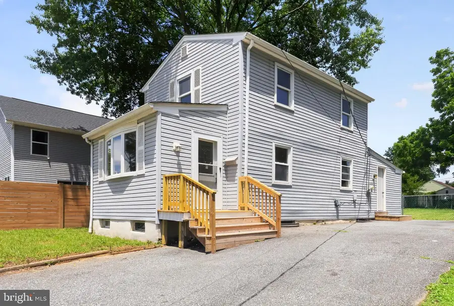 300 11th St, New Castle, DE 19720 - #2