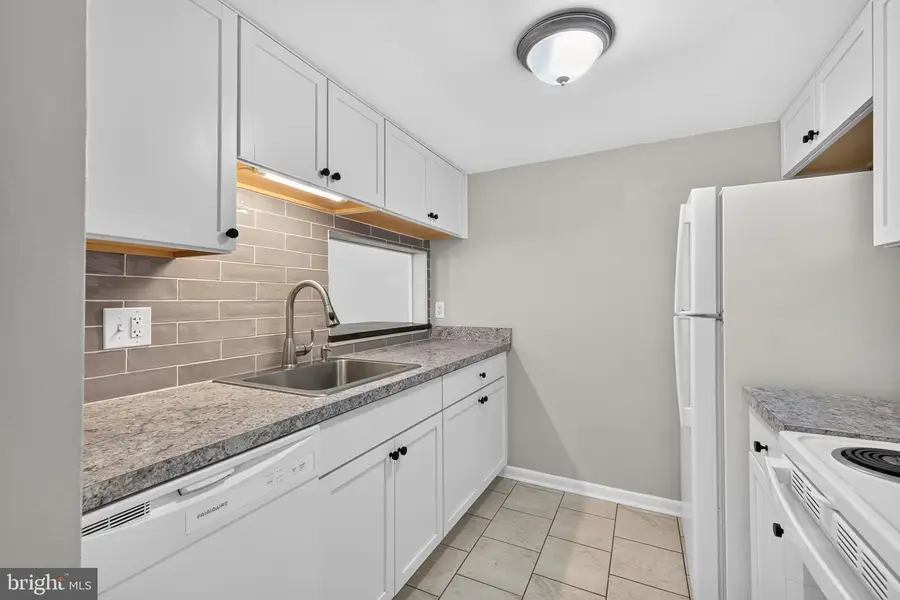 21 Sailboat Cir, Newark, DE 19702 - #2