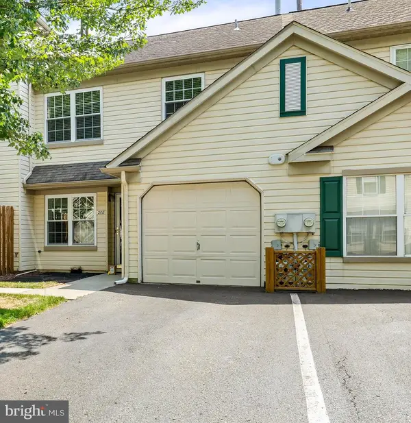 208 Stonebridge Blvd, NEW CASTLE, DE 19720