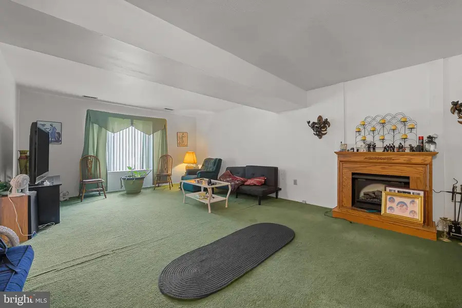 317 Wooddale Ave, New Castle, DE 19720 - #2