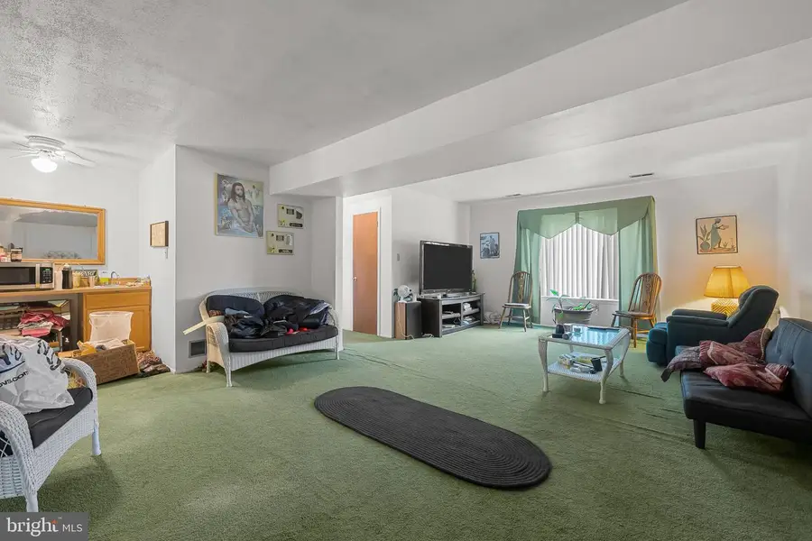 317 Wooddale Ave, New Castle, DE 19720 - #3