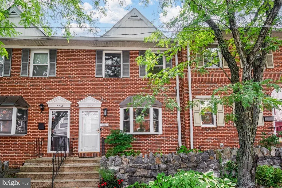 308 W 19th St, Wilmington, DE 19802 - #1