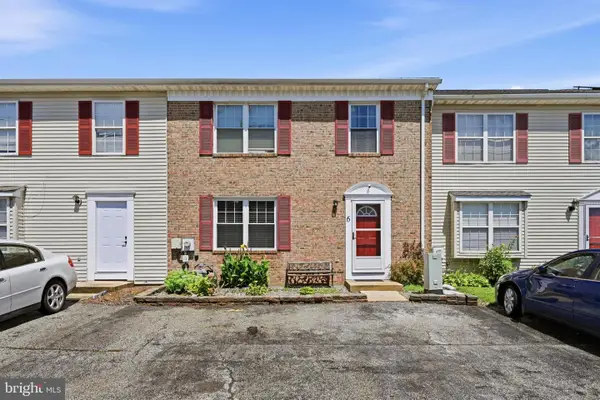 6 Shadow Ln, BEAR, DE 19701