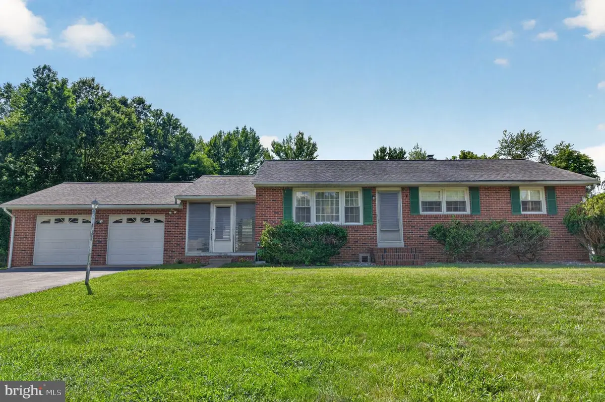 571 Salem Church Rd, Newark, DE 19702 - #1
