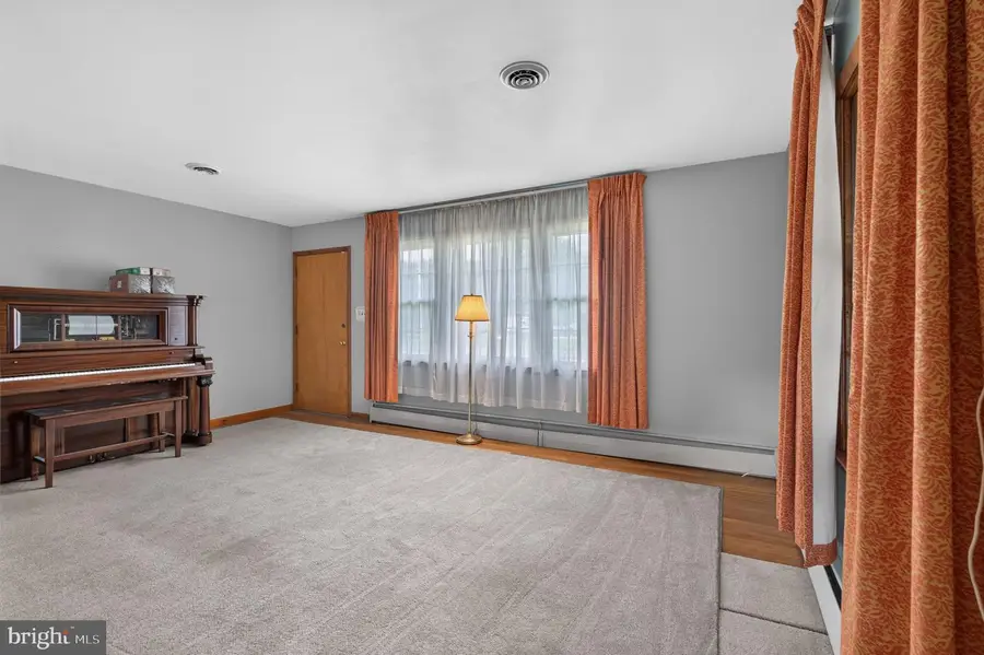 571 Salem Church Rd, Newark, DE 19702 - #3