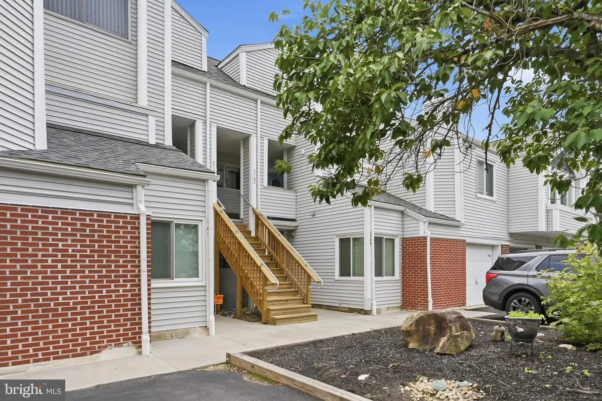 2708 Creekside Dr, Newark, DE 19711 - #1