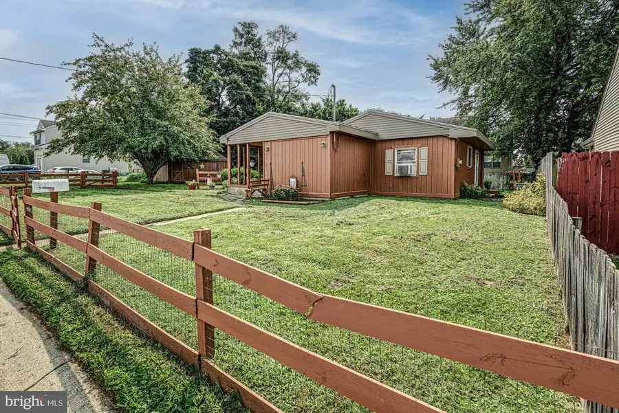 19 Altoona Ave, New Castle, DE 19720 - #2