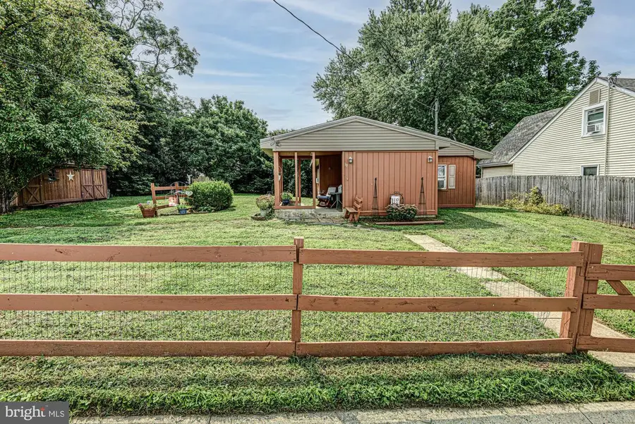 19 Altoona Ave, New Castle, DE 19720 - #3