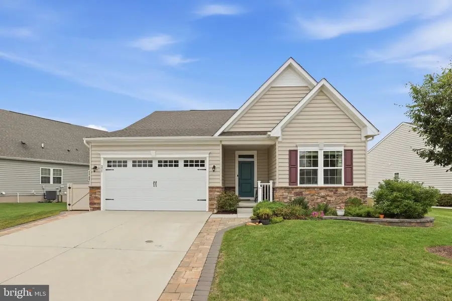 211 Anglesey Dr, Middletown, DE 19709 - #2