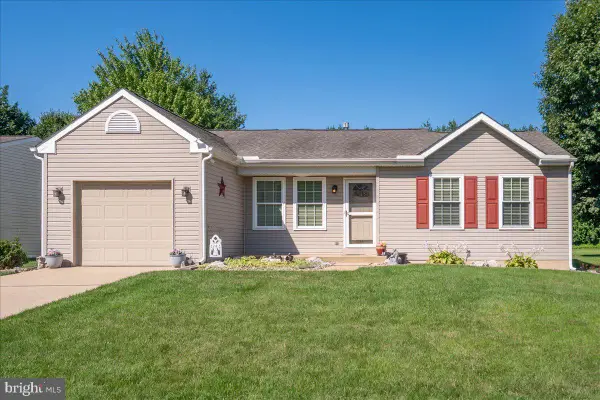 28 Dasher Ave, BEAR, DE 19701