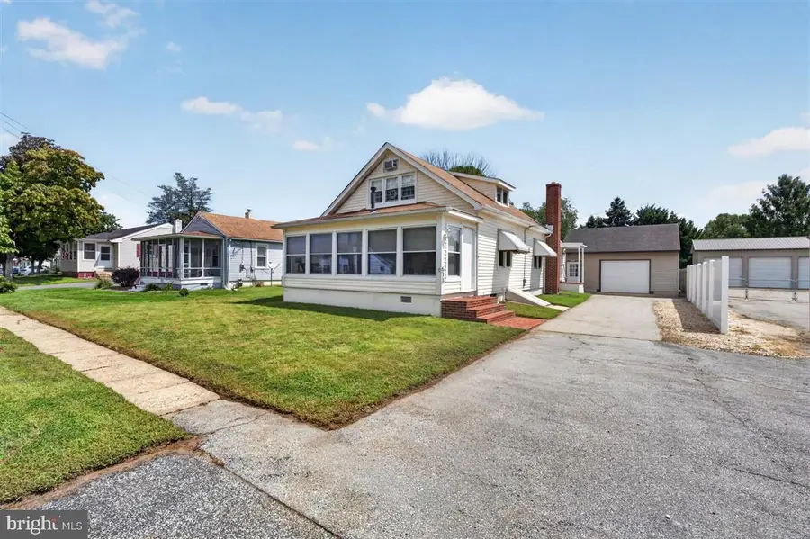 513 Clinton St, Delaware City, DE 19706 - #3