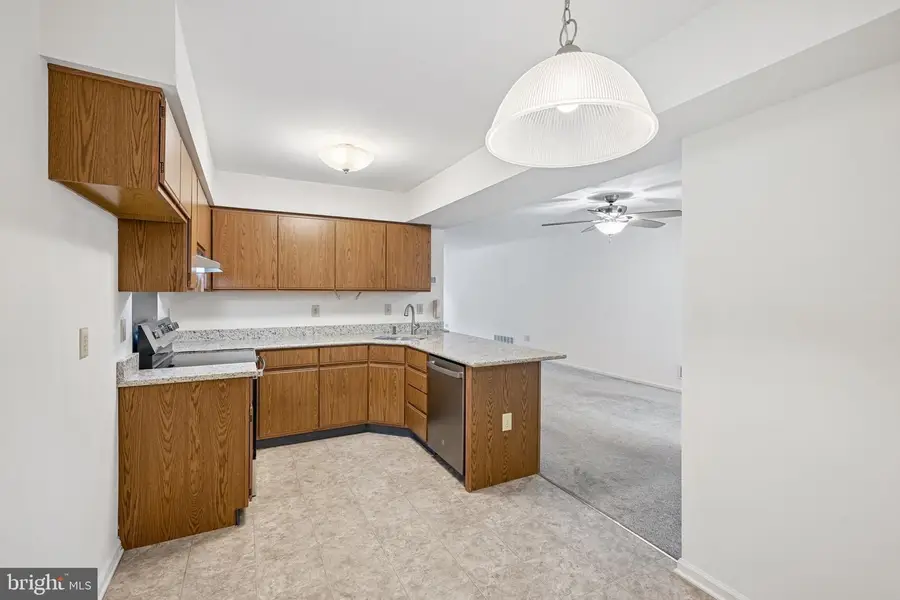 8 Orourke Ct, Newark, DE 19702 - #3