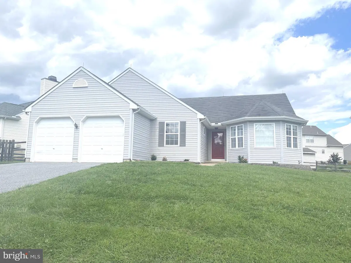 122 Flagstone Dr, Newark, DE 19702 - #1