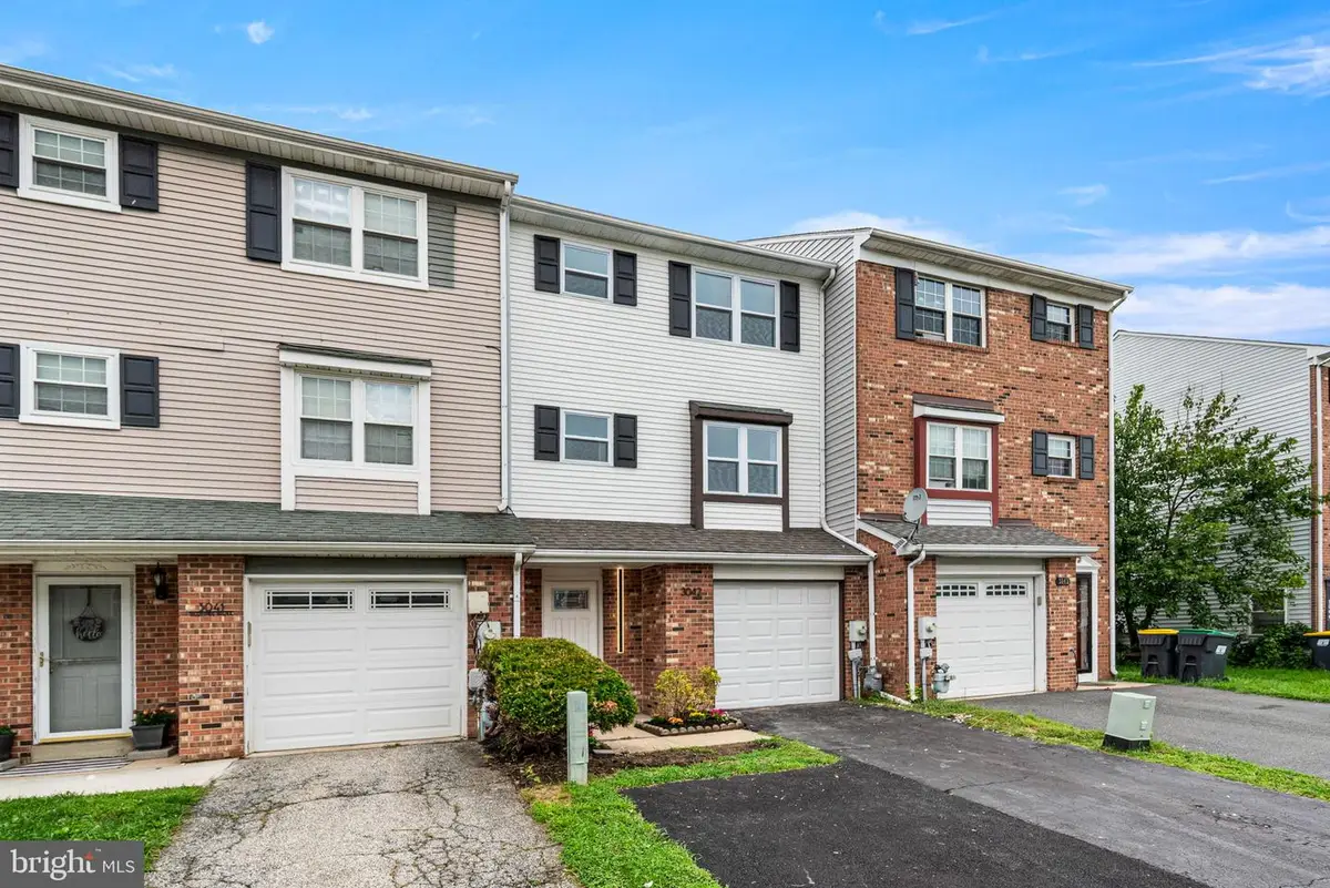 3042 Greenshire Ave, Claymont, DE 19703 - #1