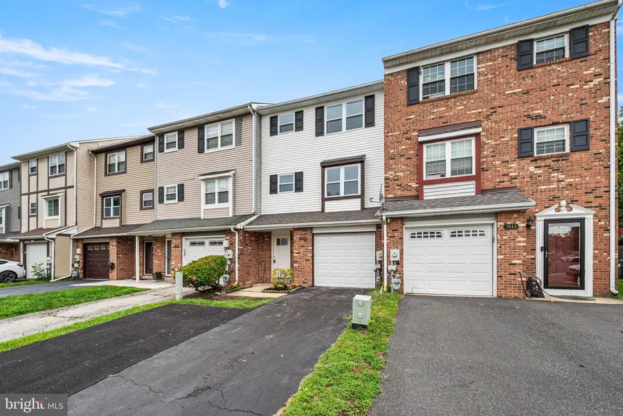 3042 Greenshire Ave, Claymont, DE 19703 - #3