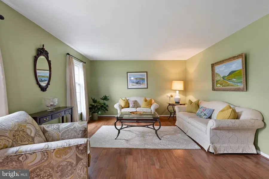 14 Ridgewood Dr, Hockessin, DE 19707 - #3