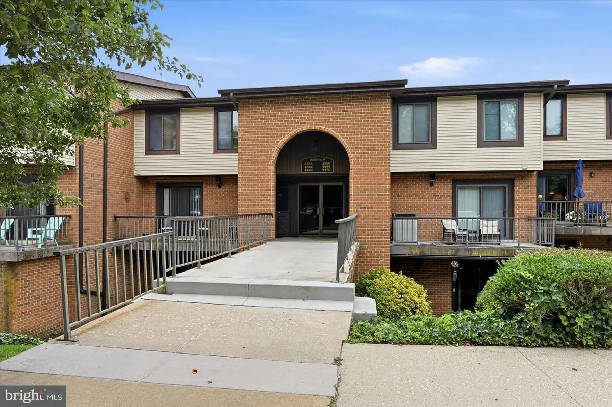 4860 W Brigantine Ct, Wilmington, DE 19808 - #1