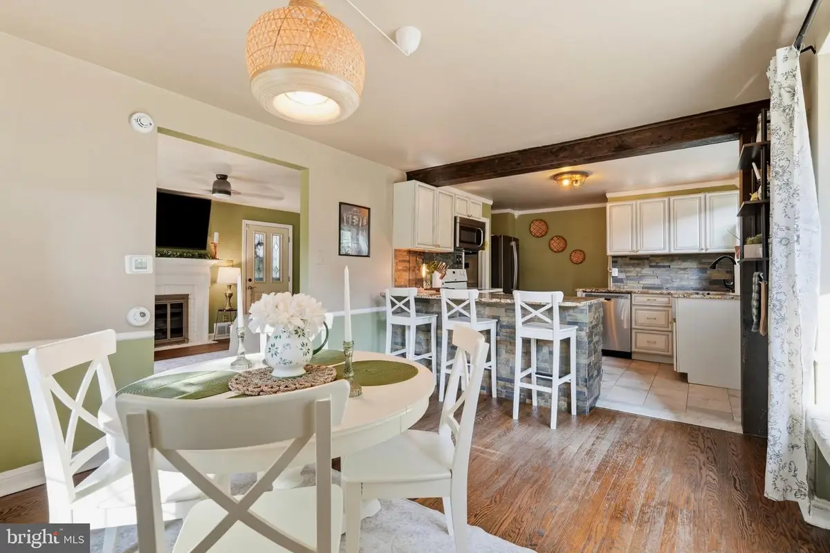 31 W Salisbury Dr, Wilmington, DE 19809 - #1