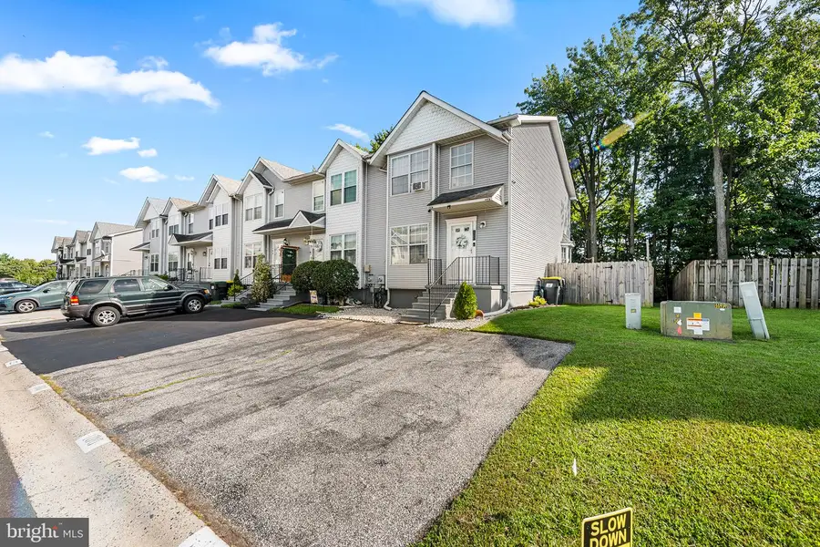 100 Britain Ct, Newark, DE 19702 - #3