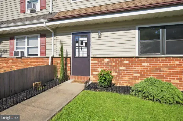 305 Kemper Dr, NEWARK, DE 19702