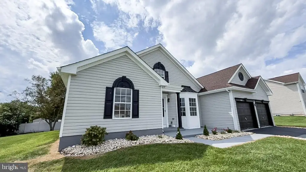 402 Park Ave, New Castle, DE 19720 - #1