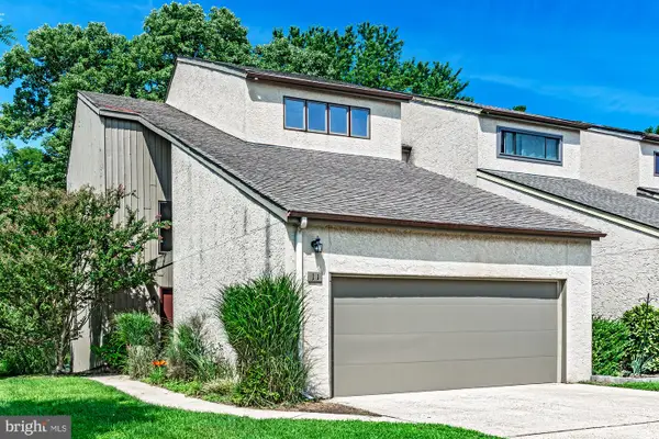 11 Falcon Ct, WILMINGTON, DE 19808