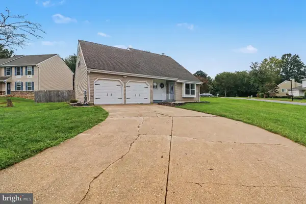 2 Pebble Pl, NEWARK, DE 19702