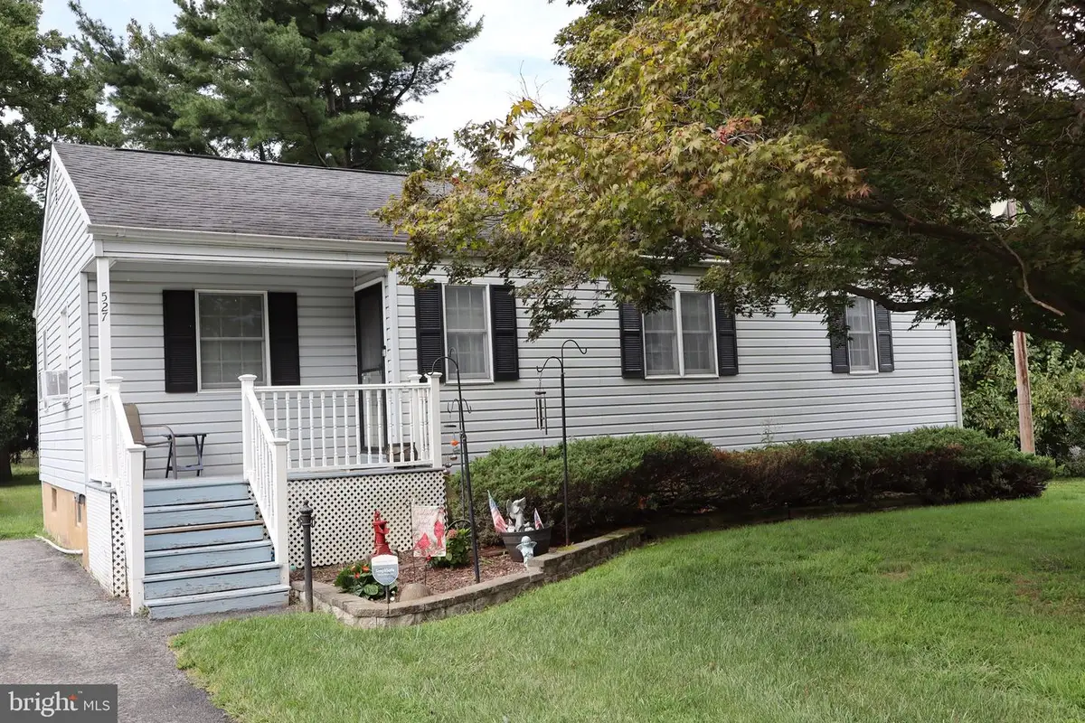 527 Connell Dr, Bear, DE 19701 - #1