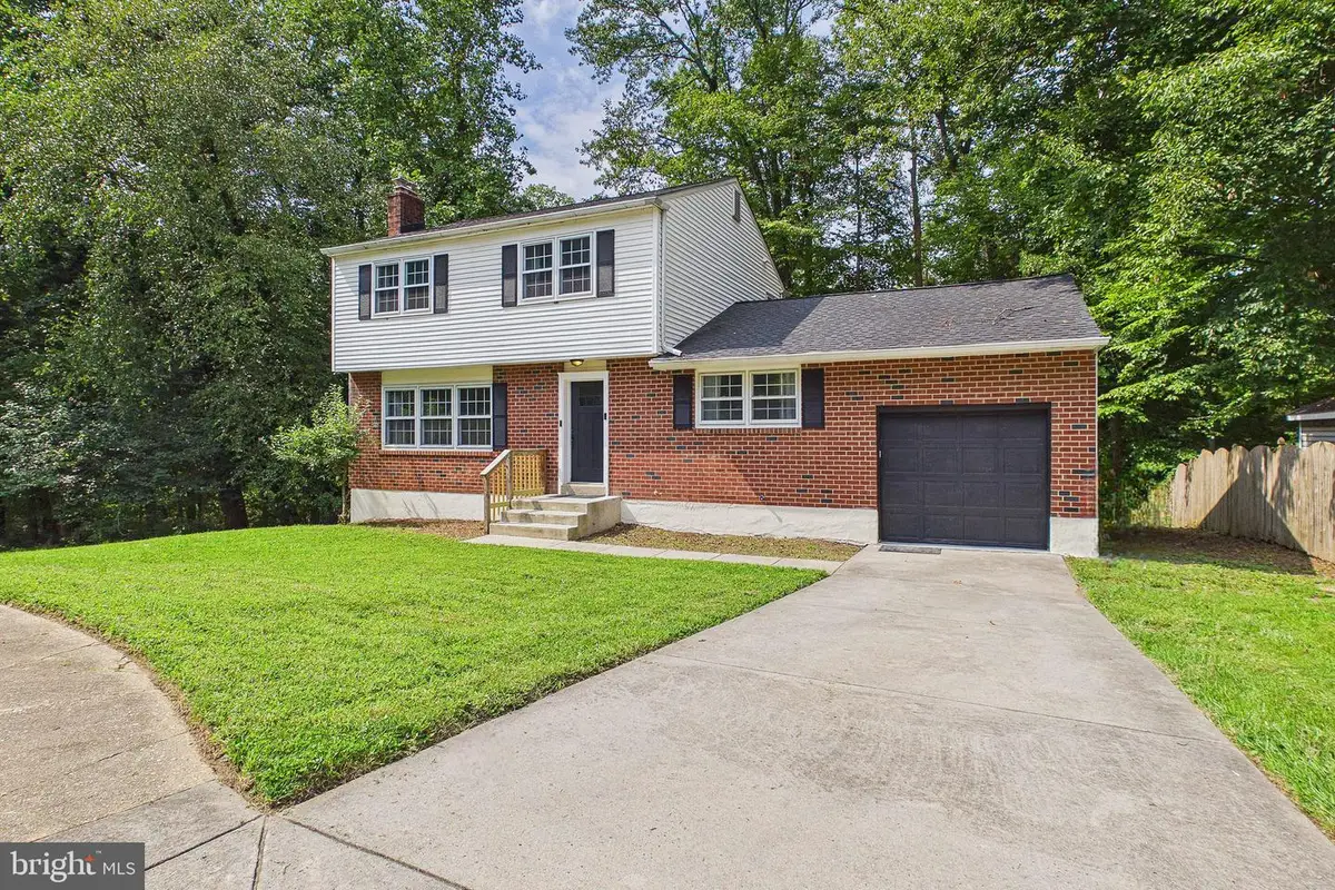 545 E Hanna Dr, Newark, DE 19702 - #1