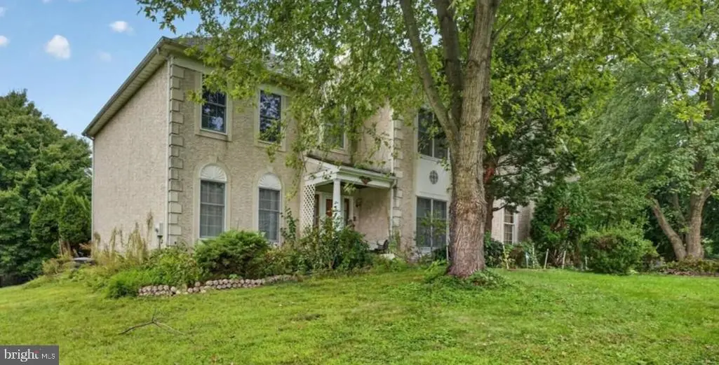 827 Corner Ketch Rd, Newark, DE 19711 - #1