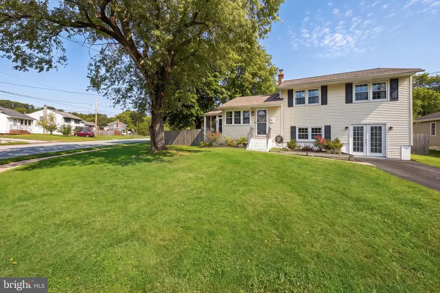 1412 Oak Hill Dr, Wilmington, DE 19805 - #3