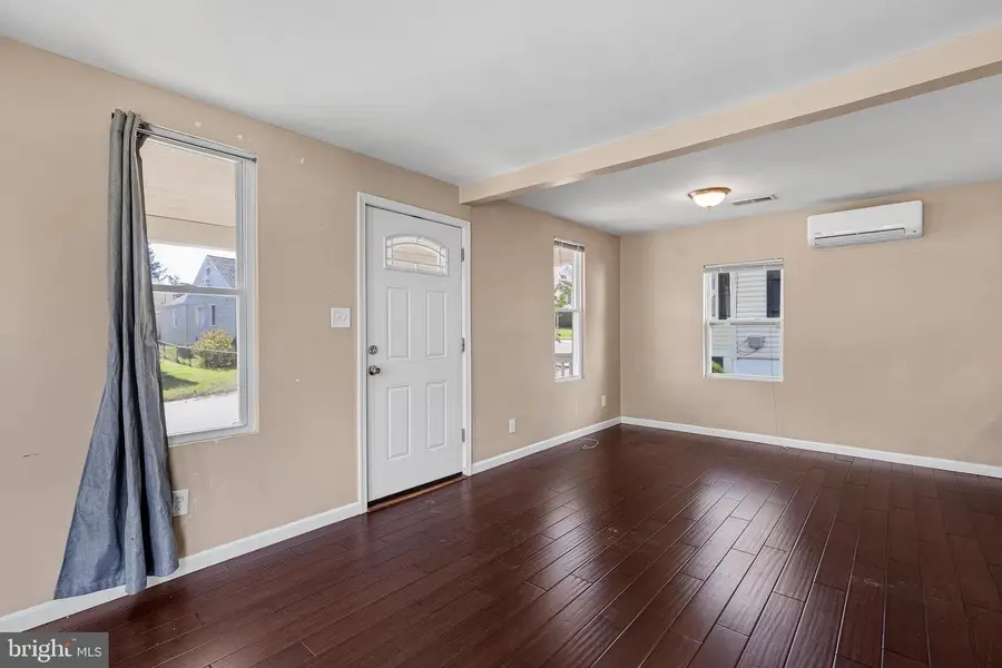27 W Delaware Ave, Wilmington, DE 19809 - #2