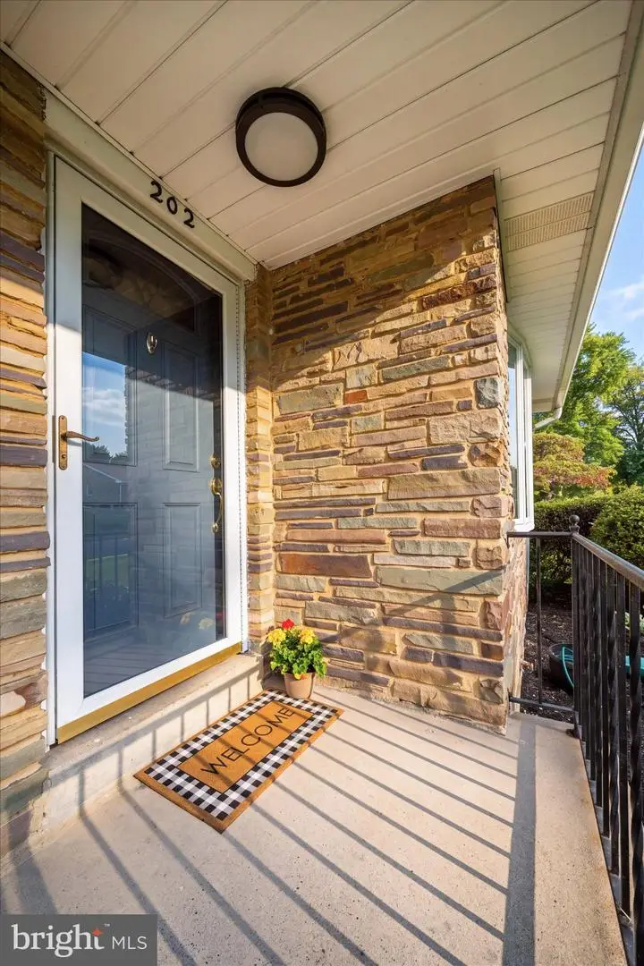 202 Alders Dr, Wilmington, DE 19803 - #2