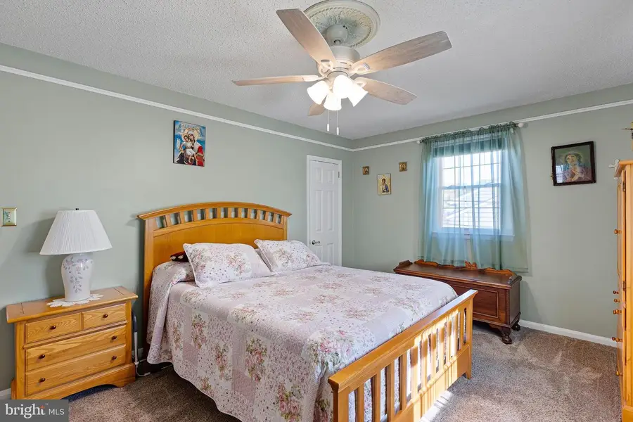 2002 Gravers Ln, Wilmington, DE 19810 - #3