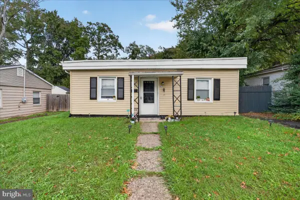 427 Carver Dr, WILMINGTON, DE 19801