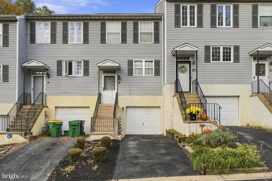 8 Woodfield Dr, Claymont, DE 19703 - #2