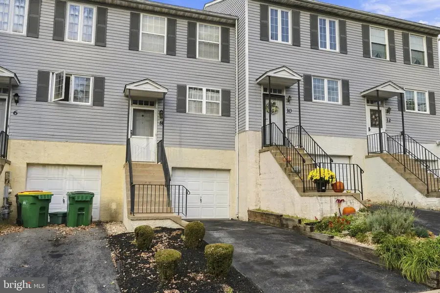 8 Woodfield Dr, Claymont, DE 19703 - #3