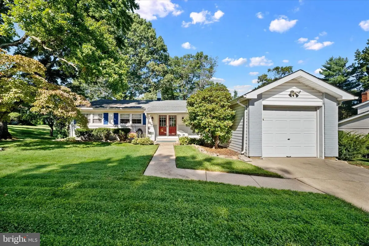 2215 Regal Dr, Wilmington, DE 19810 - #1