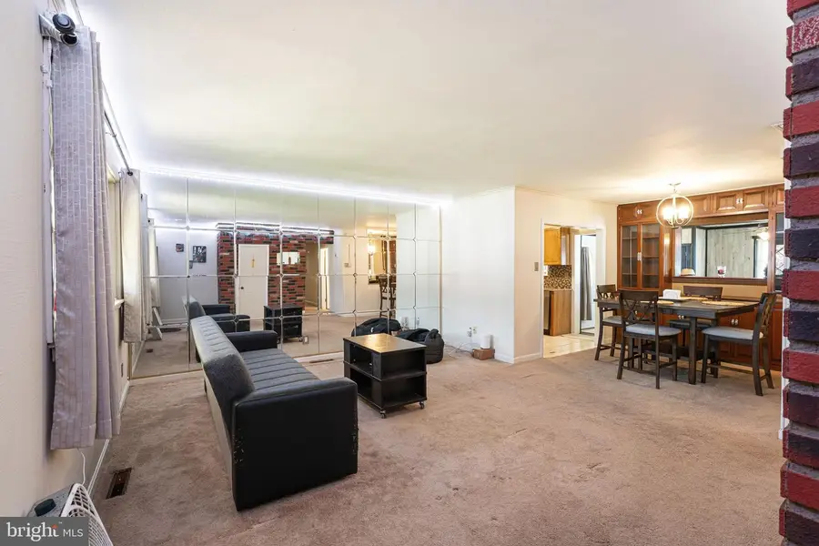 711 Birchwood Dr, Newark, DE 19713 - #2